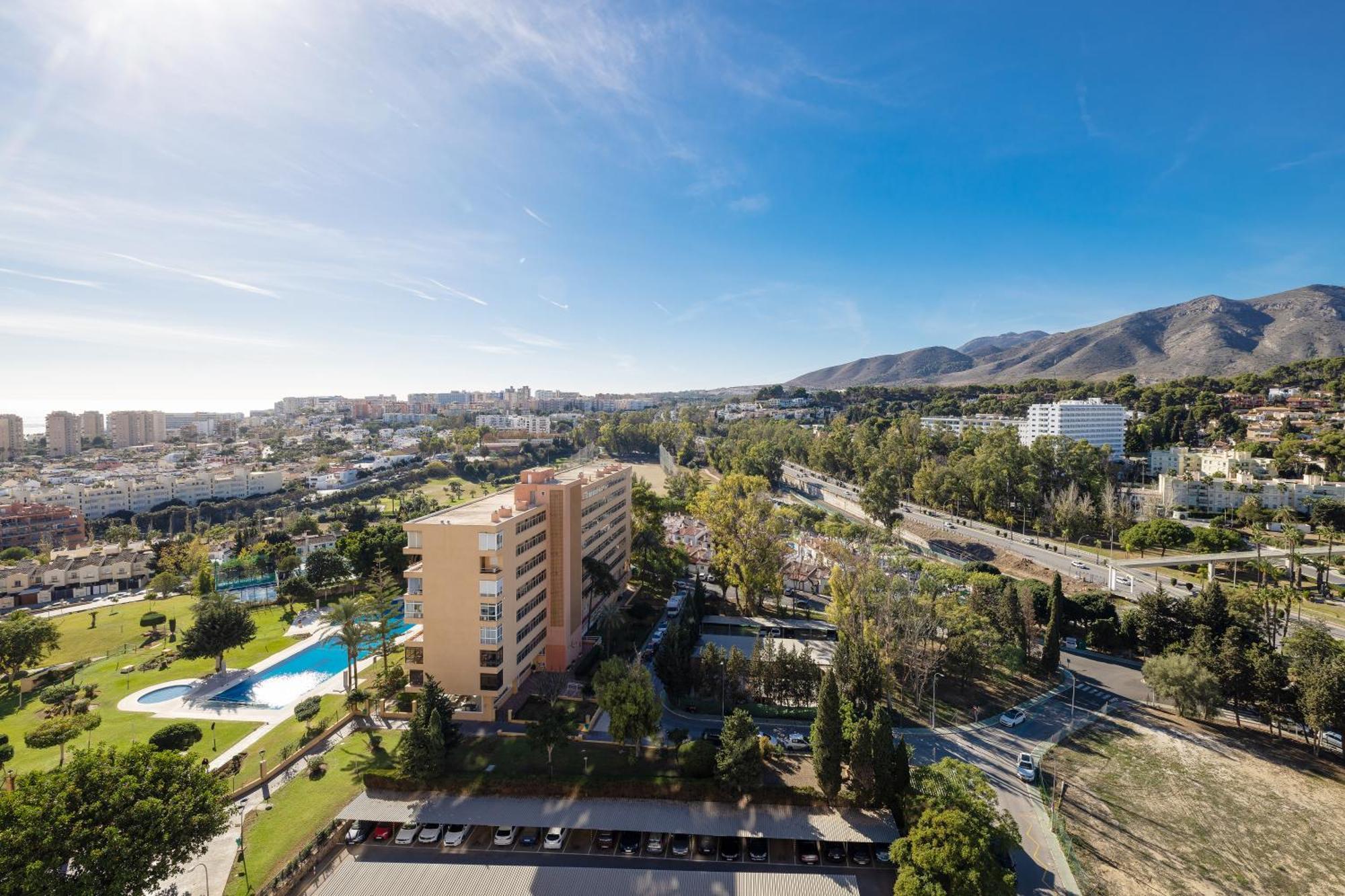 Sun Apartments Torremolinos Buitenkant foto