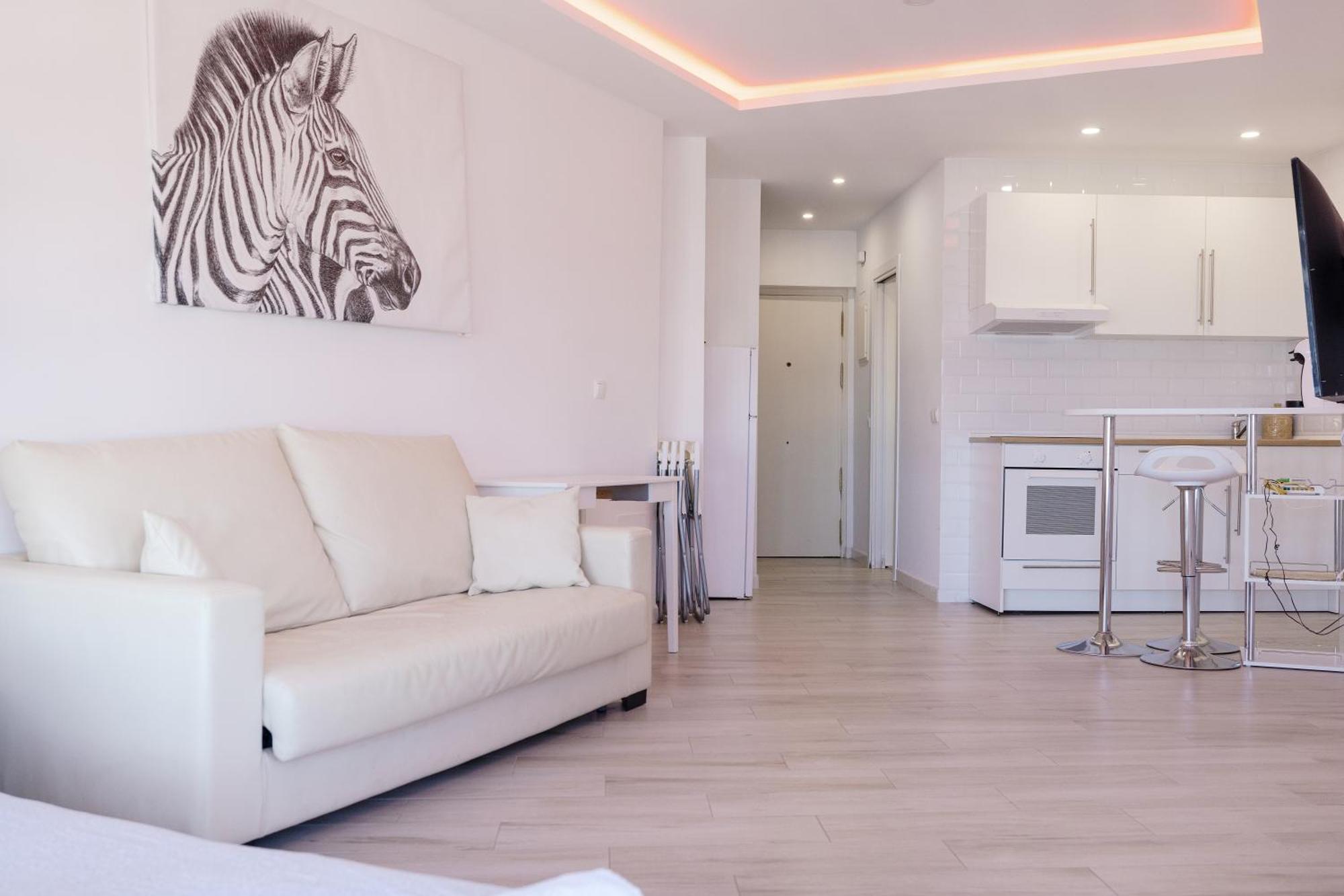Sun Apartments Torremolinos Buitenkant foto
