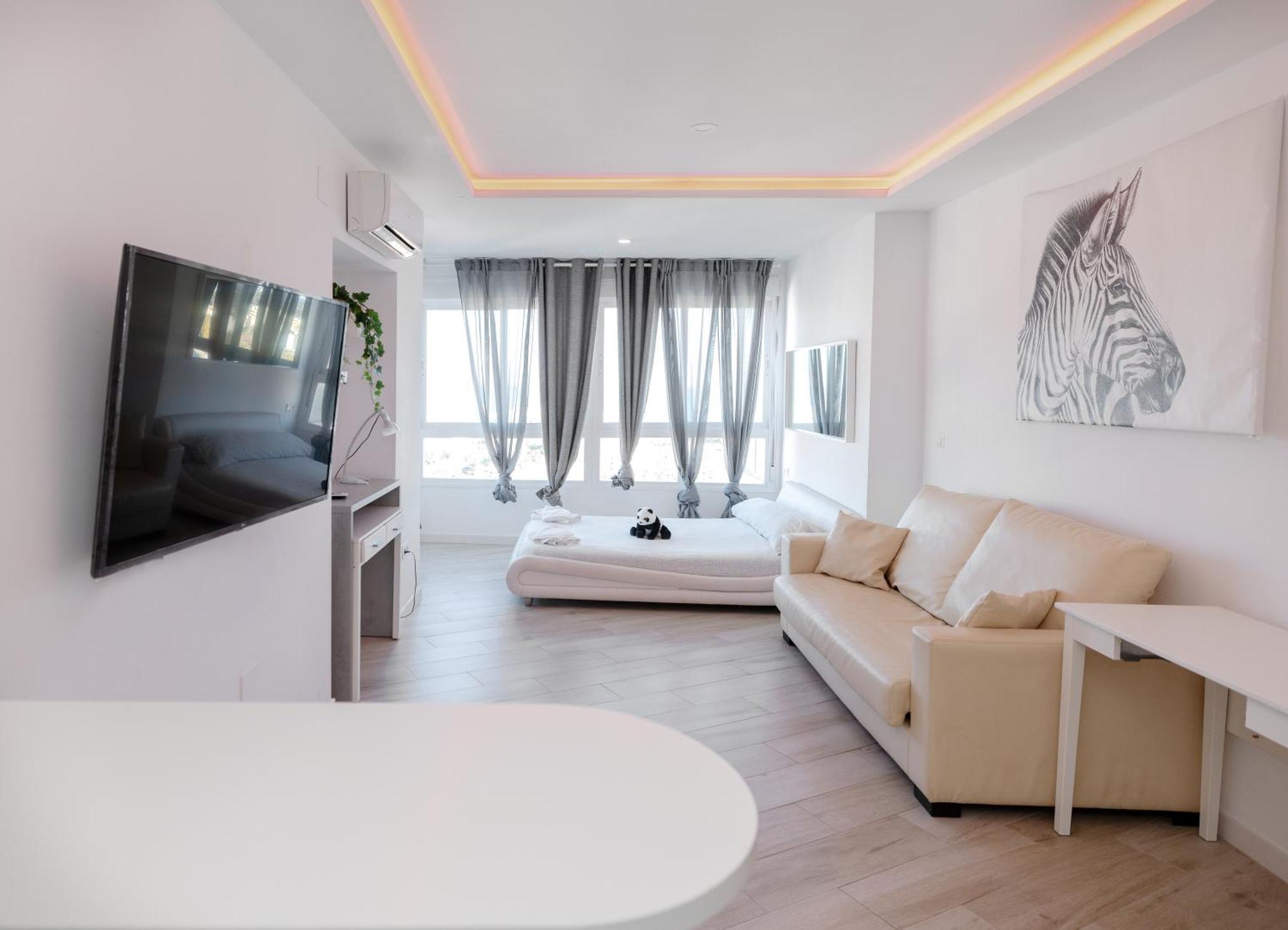 Sun Apartments Torremolinos Buitenkant foto
