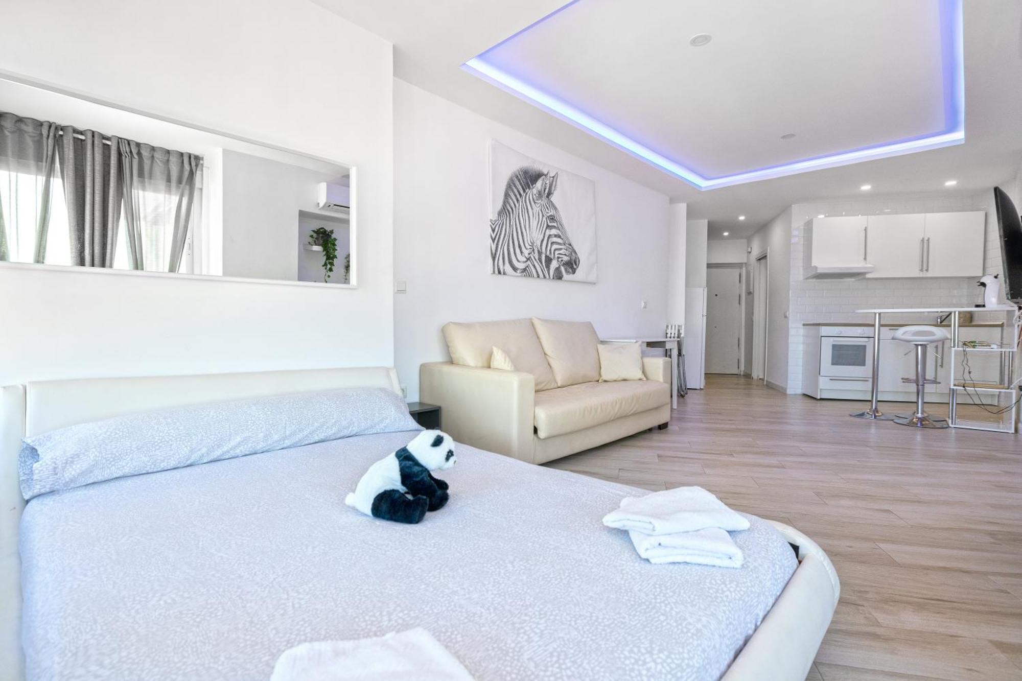 Sun Apartments Torremolinos Buitenkant foto